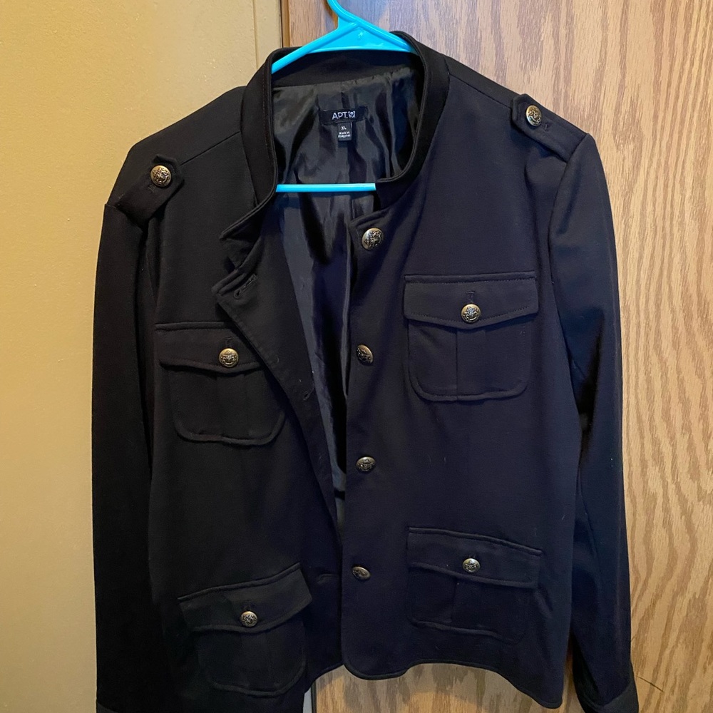 Women’s fashion jacket